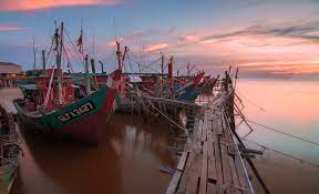 Tiong woon & khusyri, 06 aug 2021 Fisherman Boat At Sungai Besar Sabak Bernam Muzairi Mustapa Flickr