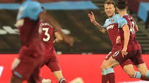 Andrey yarmolenko came on as a substitute in the match against chelsea, replacing jarrod bowen in andrei yarmolenko scored in the premier league for the first time since september 28, when he. Premier League Live Arsenal Chelsea Leicester In Action Live Bbc Sport