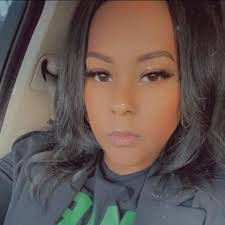 Shaquana Brown's Instagram, Twitter & Facebook