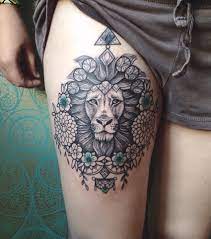 Tatouage Lion 20 Idees De Modeles Majestueux Pour Une Femme