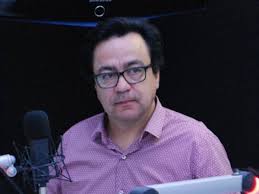 Analista político Claudio Fuentes dejará su cargo en la UDP por acusación  de plagio