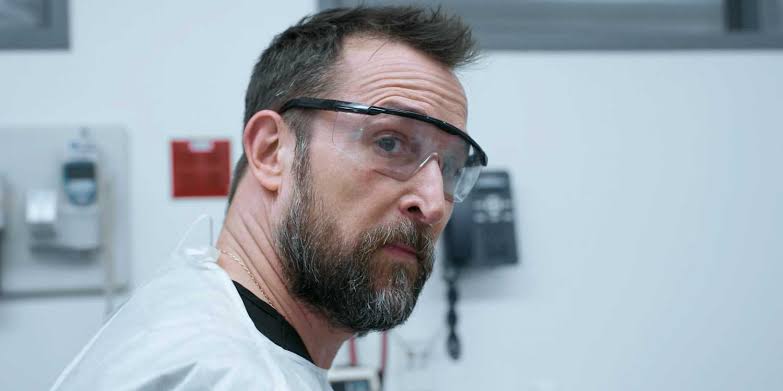 The Pitt Is Finally On The Right Track To Fix A Disappointing Noah Wyle  Record From His 31-Year-Old Medical Drama
