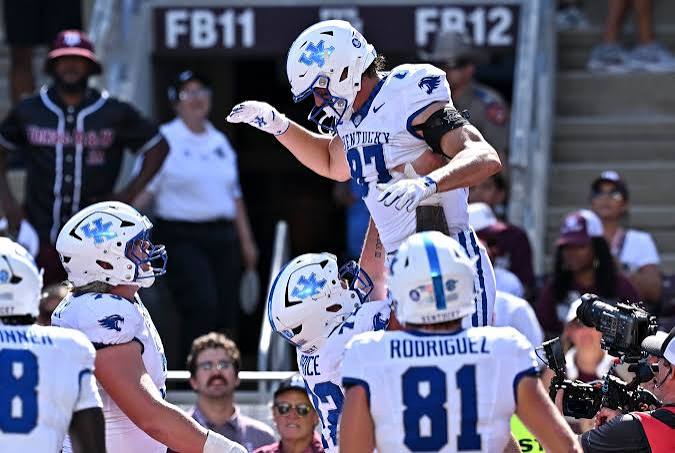 Kentucky stuns No. 9 Texas A&M in College Station: 3 things to know and postgame cheers | A Sea Of Blue