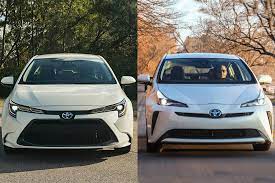 Both cars offer about the same amount of shoulder space across the rear bench. 2020 Toyota Corolla Hybrid Vs 2020 Toyota Prius What S The Difference Autotrader