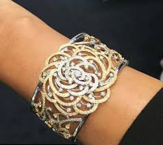 Pin By Bambino Jewelry On Breclets Bangles Jewelry Designs Diamond Bangles Bracelet Bracelets Gold Diamond