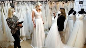Der begriff secondhand ist aus der englischen sprache entlehnt. Augsburg Durch Corona Werden Tiny Weddings In Augsburg Zum Hochzeits Trend Augsburger Allgemeine