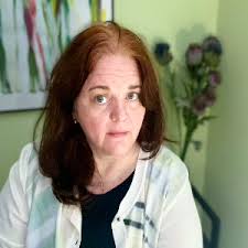 Fiona Alexander's Instagram, Twitter & Facebook