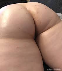 fetter Arsch mit Tampong - Porno Bilder