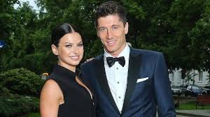 Anna lewandowska spricht über ihre karriere als unternehmerin und die beziehung. Pin Auf Anna Robert Lewandowski