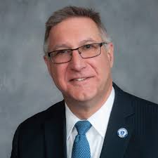 Valerie Bushell (@VBushLLL)