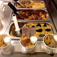 Tegnet Pa At Man Er En Ekte Foodie Nar Man Inne Hos Selfridges Strener Forbi Alle Klaer Parfymer Og Designerves Fudge Cake Chocolate Fudge Cake Food And Drink