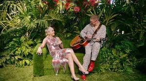 Plastic Hearts Backyard Sessions By Miley Cyrus On Apple Music In 2021 Miley Cyrus Backyard Sessions Miley Cyrus Miley