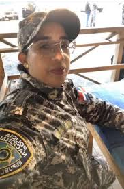 La Sargento Mayor, Angélica Orsini, al defender a sus compañeros de armas,  en el incidente “viral” que se escenificó en el sector Savica, de Barahona,  demostró aptitudes de lealtad, valentía y control