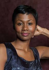 Emayatzy Corinealdi