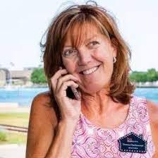 Donna Hazelwood's Instagram, Twitter & Facebook