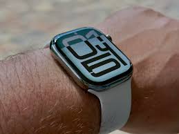 My Watch Series 10 Review: Love the look, polished titanium is 🔥 and it's  super thin. Screen is big and it's nice having the curved display after the  Ultra…BUT Battery is so