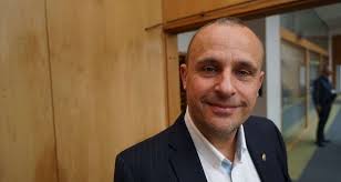 Adrian Ericson (@adrian_ericson)