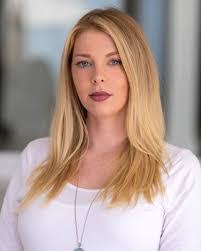 Lisa Diorio's Instagram, Twitter & Facebook