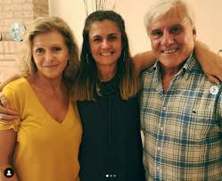 No transmite autoridad de ser la dueña del programa. 5 Qkpcsqfdq85m
