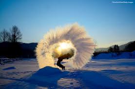 Good Morning America On Twitter Incredible Photo From China Of A Student Throwing Water Into The Freezing Cold Air Https T Co Ust24ucwub Https T Co Worlzjqqac Explore londonandrews (r/londonandrews) community on pholder | see more posts from r/londonandrews community like good morning. twitter