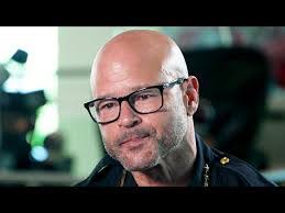 Michael Igo's Instagram, Twitter & Facebook