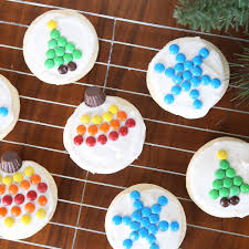 Decorated christmas cookies on the plate. Easy To Decorate M M Christmas Sugar Cookies It S Always Autumn