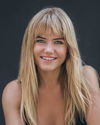 Julia Sundstrom's Instagram, Twitter & Facebook