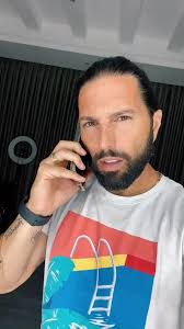 Videos de PonchoDeNigris (@ponchodenigris) con “sonido original