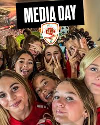 Colleen Mangali (@colleenmangali)