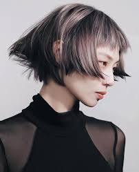 A empresária e cofundadora da Inoar Cosméticos, Inocência Manoel, lança sua  biografia “Meu nome é Inocência Manoel”, escrita pelo premiado sociólogo David  Labs e publicada pela editora Novo Século. “Os cabelos mudaram