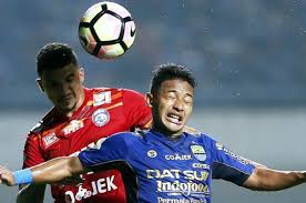 Gian zola harus merasakan dikacangin atau tak mendapat perhatian sedikit pun dari ghea youbi. Gian Zola Ingin Tinggalkan Persib Bolasport Com