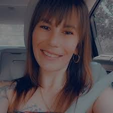 Kerri Marlow's Instagram, Twitter & Facebook