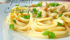 Spaghetti alla carbonara is a relatively modern roman dish made by tossing hot pasta with guanciale, and a mixture of eggs, cheese, and black pepper. Spaghetti Carbonara Simple Buat Orang Lapo