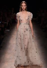 Valentino Official Website Valentino Women Pret A Porter Spring Collection Vestidos Para Chicas Vestidos De Glamour Producciones De Moda