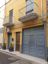 Annunci immobiliari di case, appartamenti, ville e immobili residenziali in vendita a adrano inseriti da agenzie e costruttori. Immobiliare Imma Home Facebook
