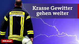 Die schäden an häusern und auf den straßen sind massiv. M85vrg3dvpz8nm