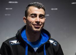 Makwan amirkhani is a ufc fighter from finland. Video Amirkhani On Opponent Ogle I M Going To Send Him Home Very Soon