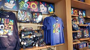 Disneyland Paris 2020 Merchandise Is Fun And Colorful Des hôtels disney font également partis du complexe, pour que la magie ne s'arrête pas, même une fois couché.