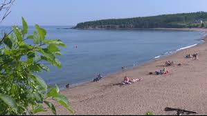 Choisir Sa Plage La Temperature De L Eau Varie Beaucoup Dans L Est Radio Canada Ca