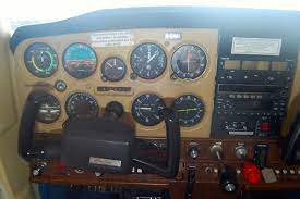 You needn't worry about the best manifold and rpm settings, the temperature of the nonexistent turbocharger, procedures for failure of retractable gear, or. Die Cessna 152 Alpha Flying India Der Blog Ubers Freizeitfliegen