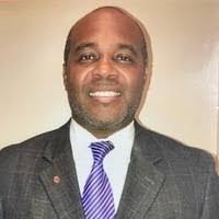 Dexter Shelton's Instagram, Twitter & Facebook