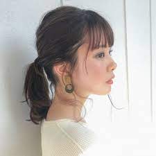 冬の最強コンビ ニットが似合うゆるポニーアレンジ5選 ミディアムヘア ヘアアレンジ ヘアスタイル