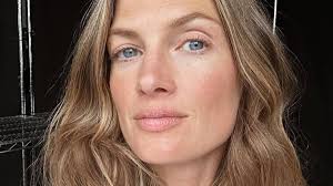 Visages de notre histoire: Mary Two-Axe Earley, militante autochtone et  féministe