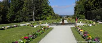 Im lehrlerngarten werden studierende ausgebildet, fachwissen unterschiedlichen zielgruppen. Garten In Der Oberpfalz Park Anlagen Dinopark Himalaya Action Park