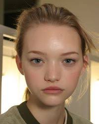 Lynette Moore (aheroestalemine)