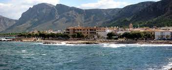 Other sights in the area include pesquera des torts. Datei Colonia De Sant Pere Jpg Wikipedia