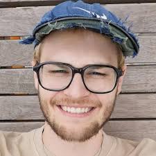 hew (@hewittmiller) • Instagram photos and videos