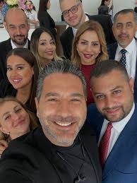 So… you switched from media to real estate? Not really, because I never  left media. I'm still that person : the storyteller, the communicator, the  inspirational voice people connect with. But I