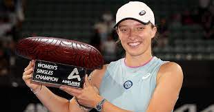 Mis à jour le 27 février 2021 à 15h59. Swiatek Soars To Adelaide Title With Victory Over Bencic