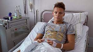 Follower growth for hannes wolf. Nach Beinbruch Hannes Wolf Meldet Sich Nach Op Zu Wort Kurier At